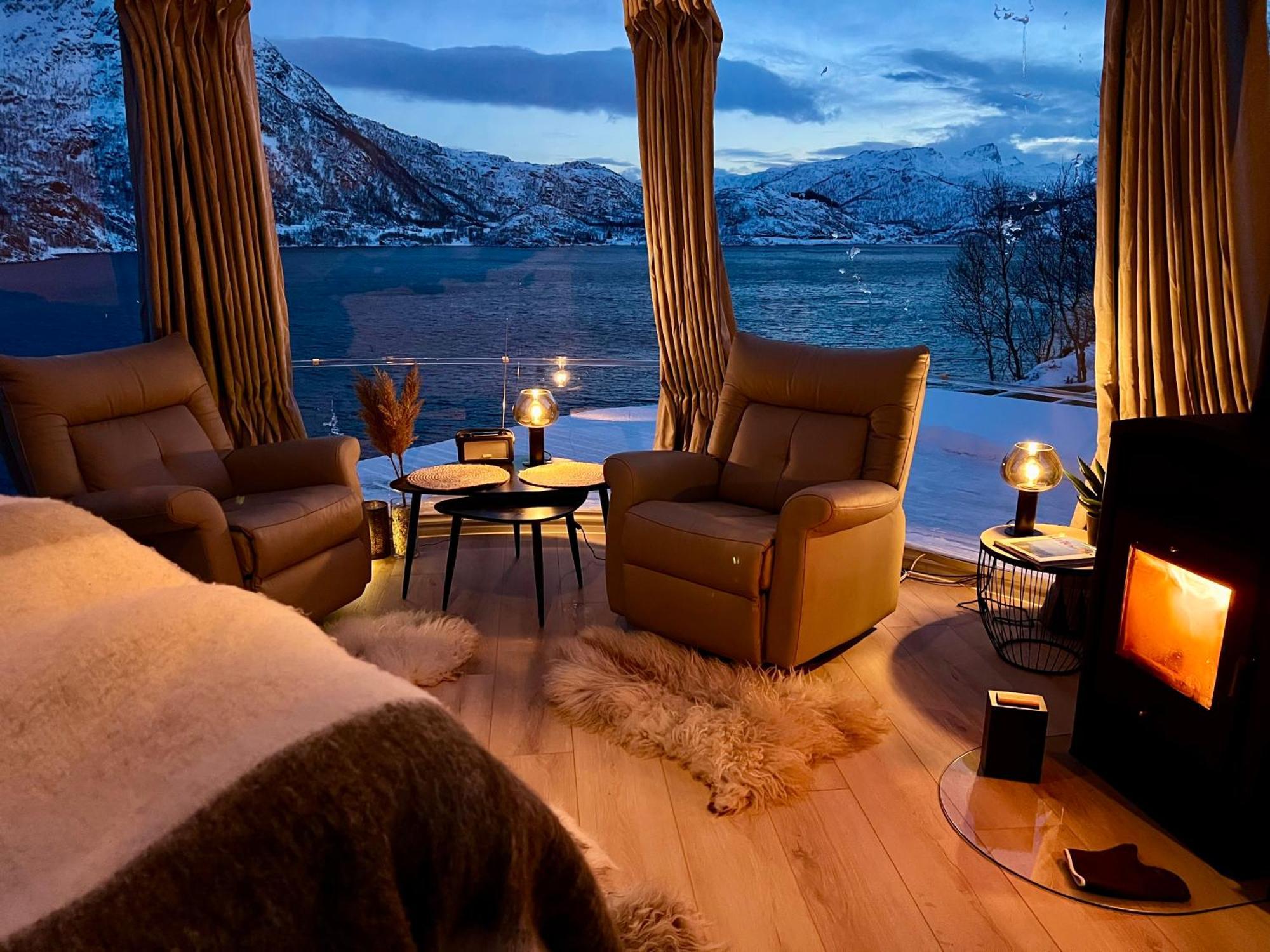 Lofoten Glampingdome Myrland Bagian luar foto